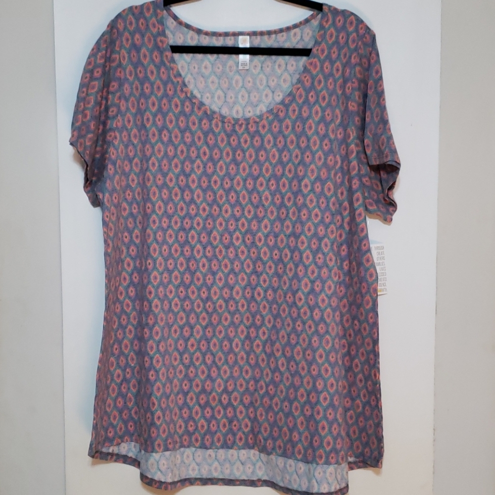NWT LuLaRoe Classic T